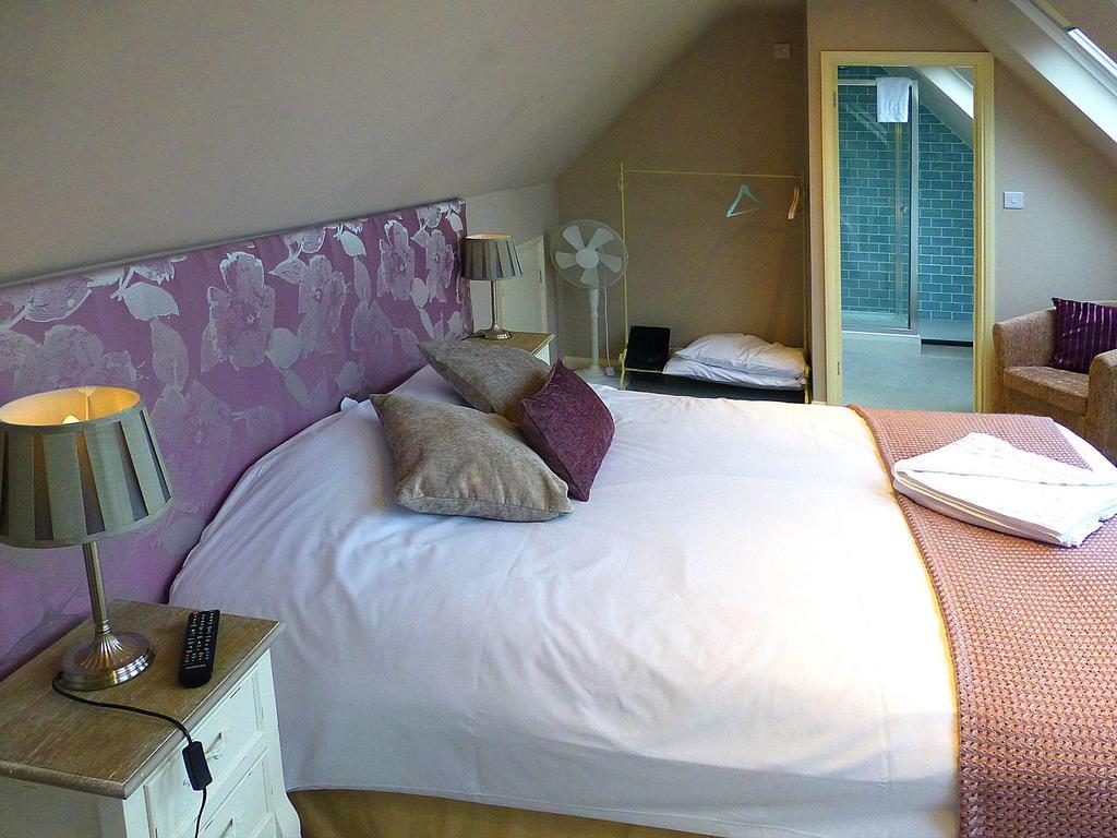 The Peacock Country Inn Chinnor Bagian luar foto