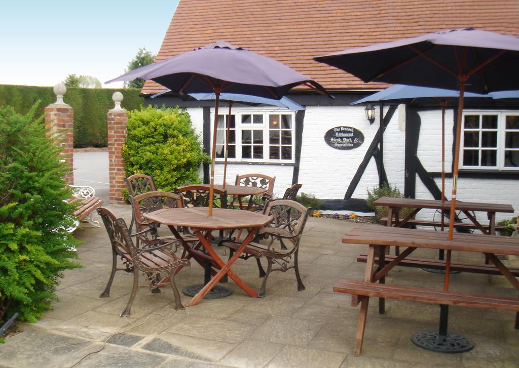 The Peacock Country Inn Chinnor Bagian luar foto