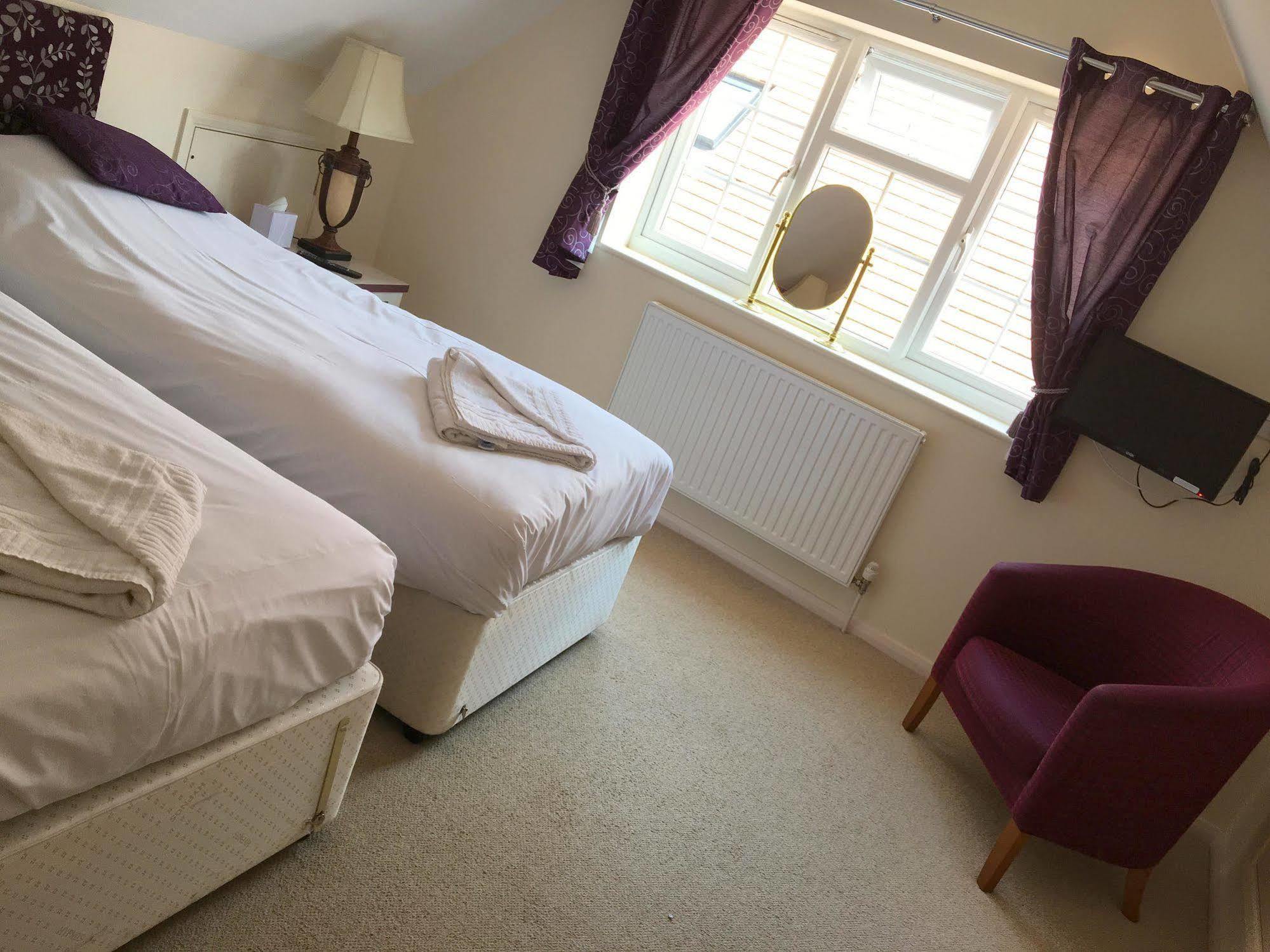 The Peacock Country Inn Chinnor Bagian luar foto