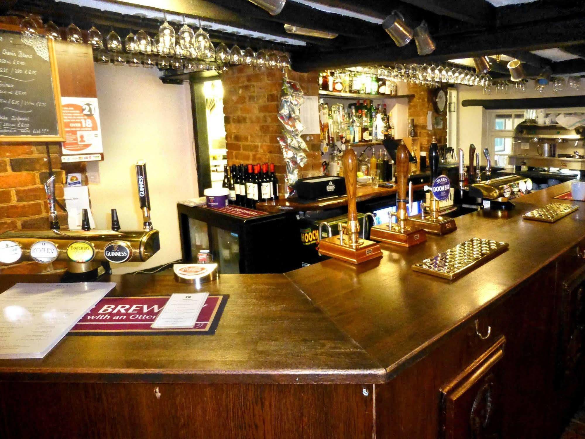 The Peacock Country Inn Chinnor Bagian luar foto