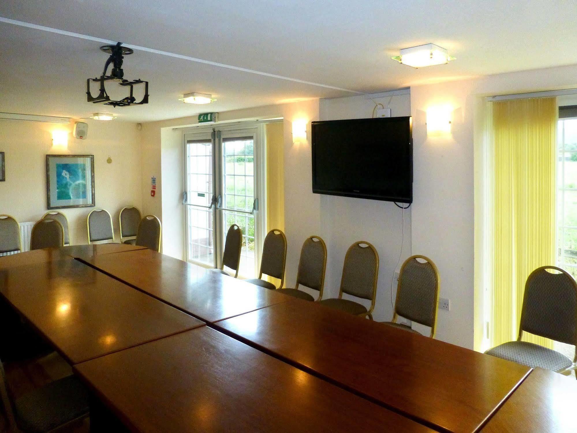 The Peacock Country Inn Chinnor Bagian luar foto