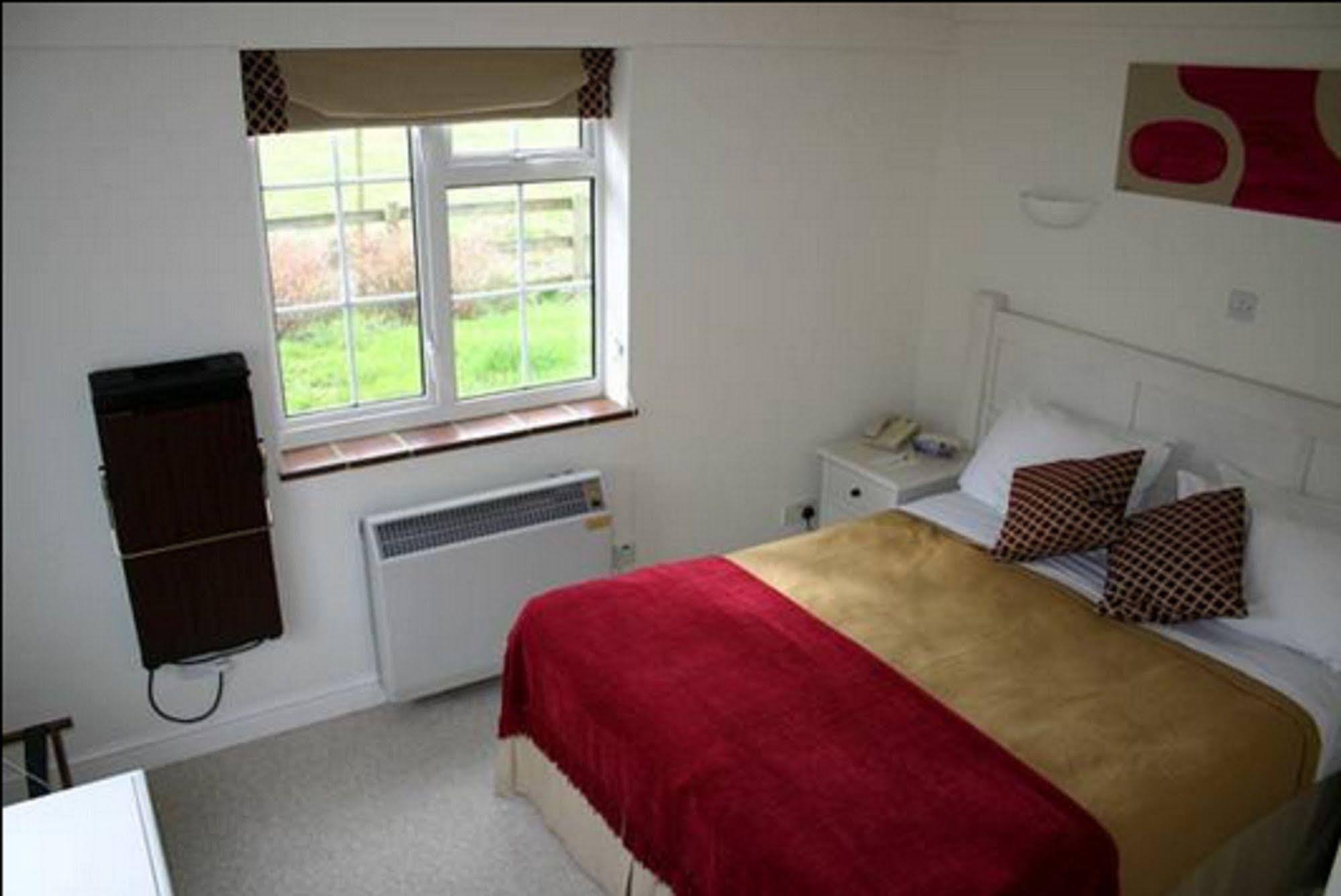 The Peacock Country Inn Chinnor Bagian luar foto