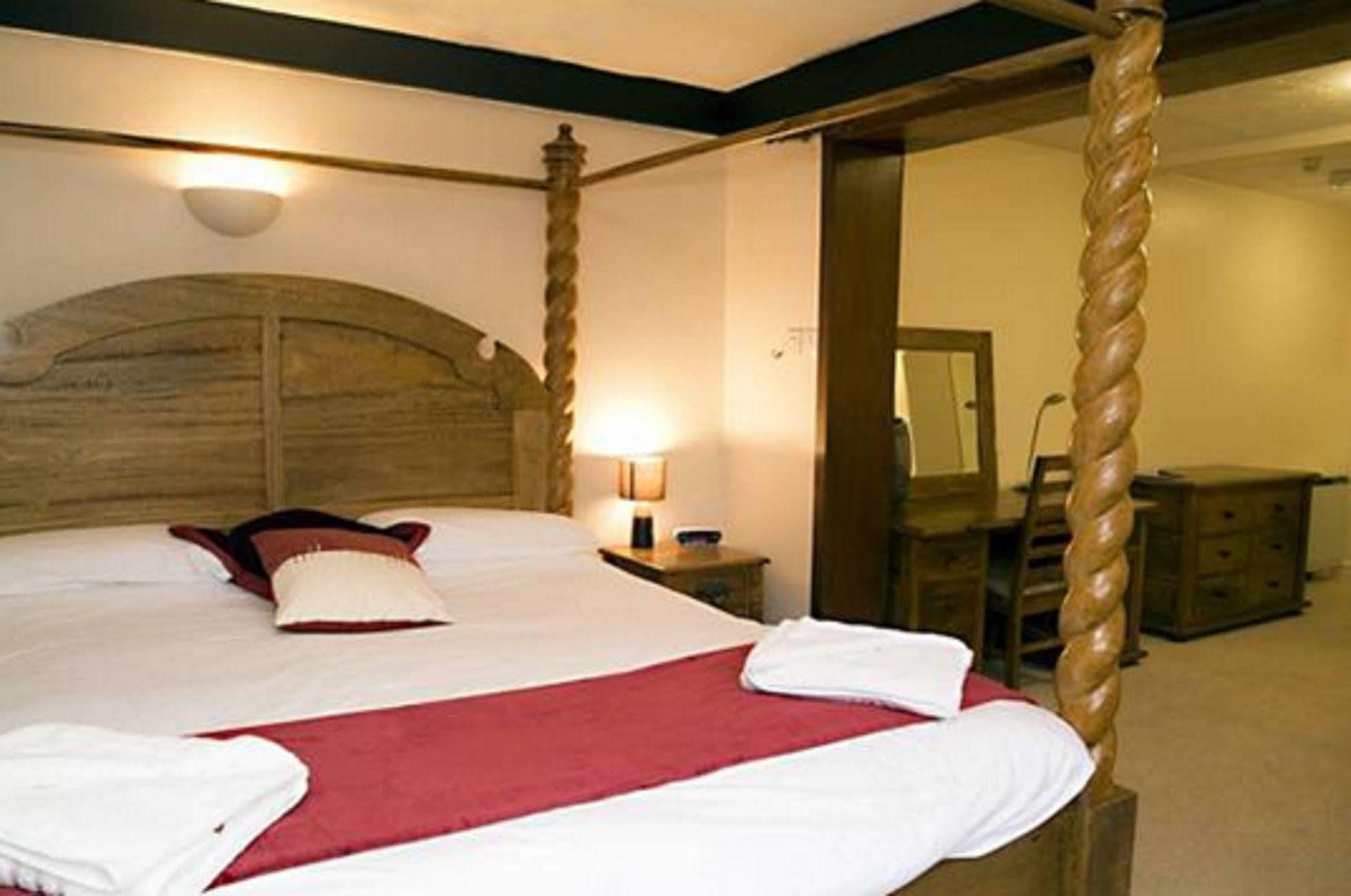 The Peacock Country Inn Chinnor Bagian luar foto