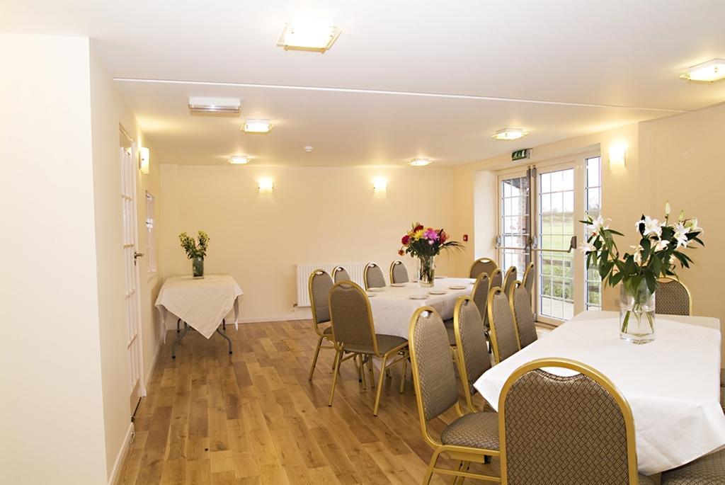 The Peacock Country Inn Chinnor Bagian luar foto